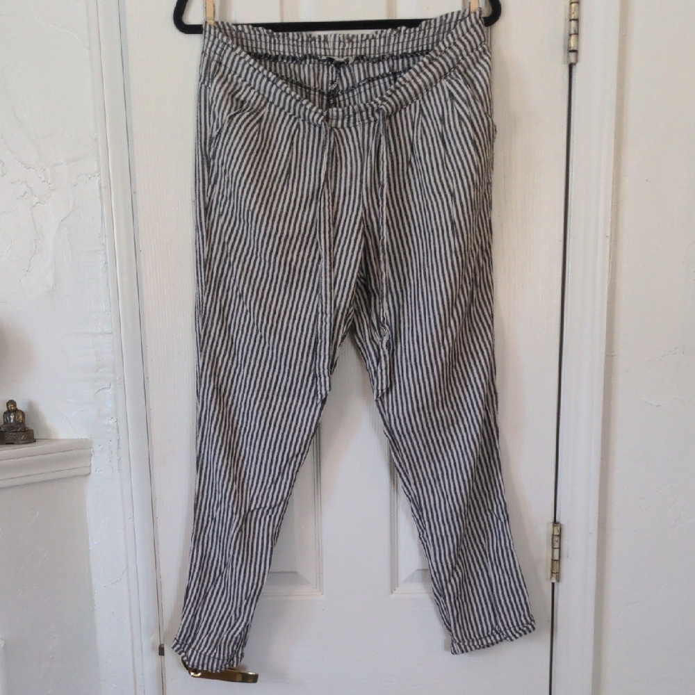 Jolt Monochrome Striped Apparel